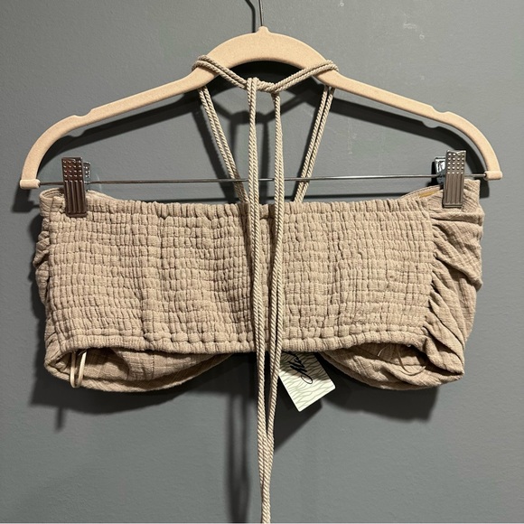 Mahina Hawaii Adjustable Tie Neck Crop Top - Picture 4 of 4